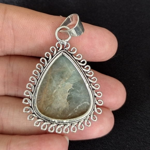 925 Silver Stamped Teardrop Stone Pendant - Picture 6 of 7